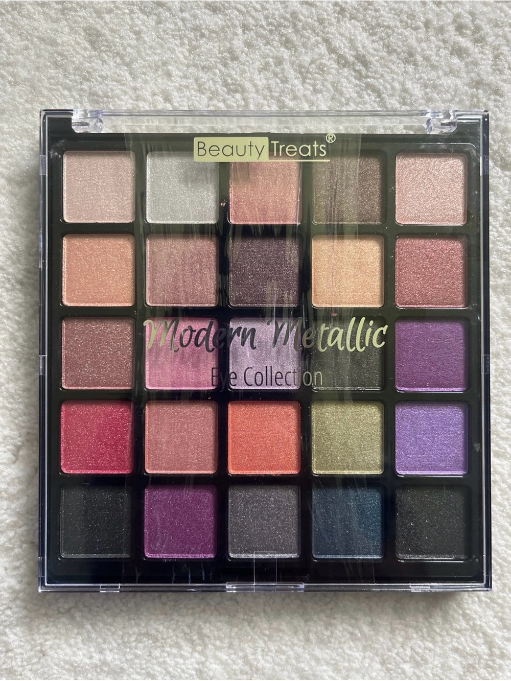 Beauty Treats Modern Metallic Eye collection Eyeshadow Palette